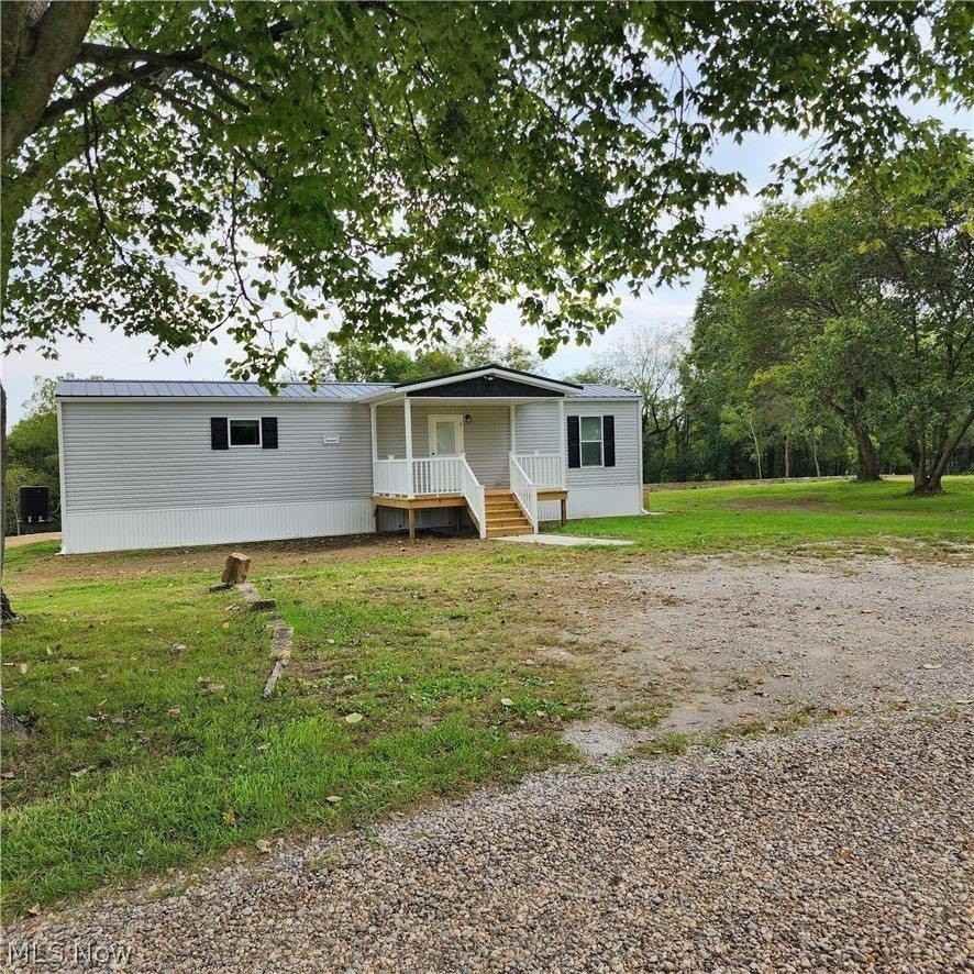 67930 Wintergreen Rd - Photo 2 of 14