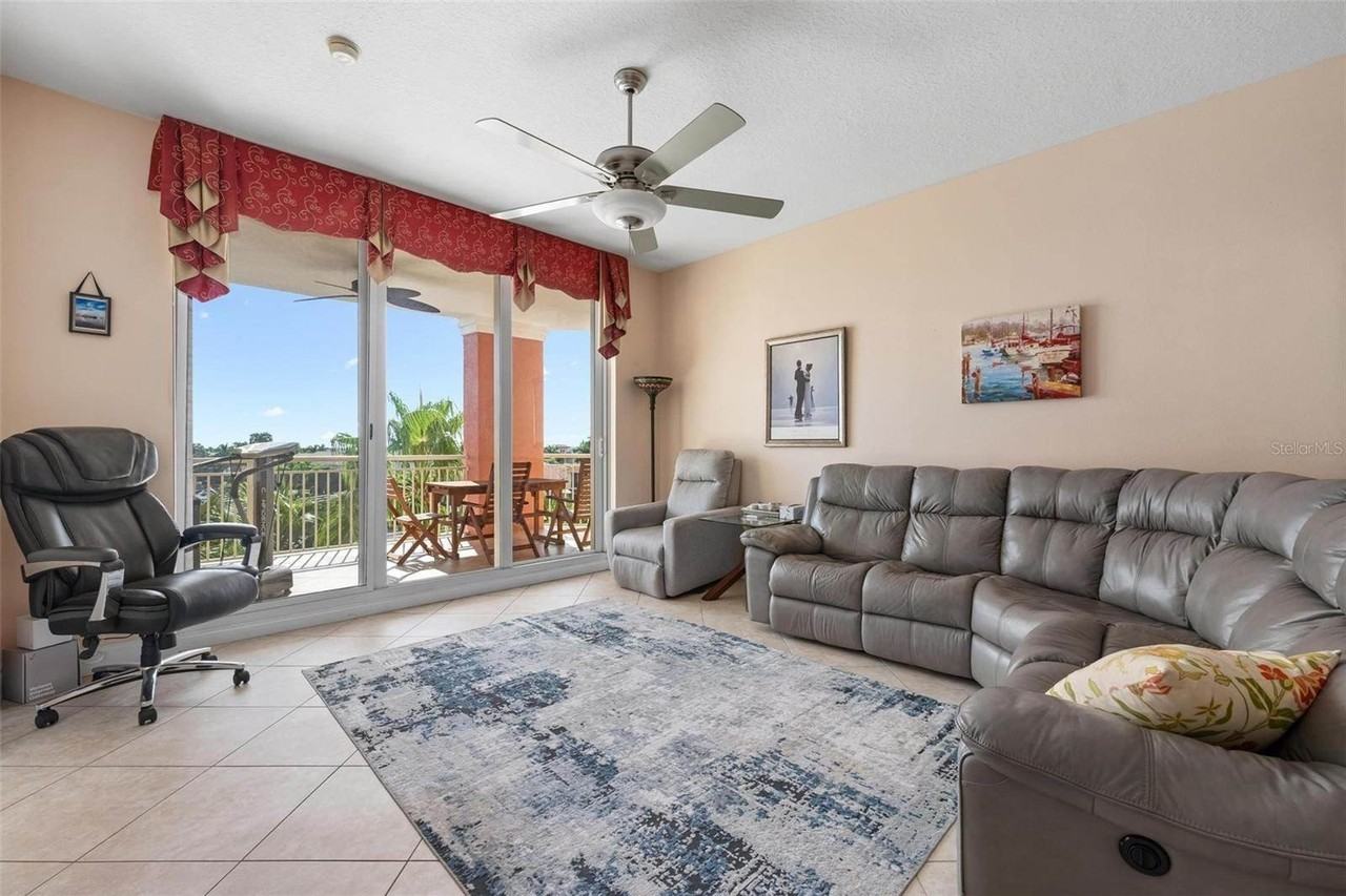 610 Riviera Dunes Way - Photo 5 of 50