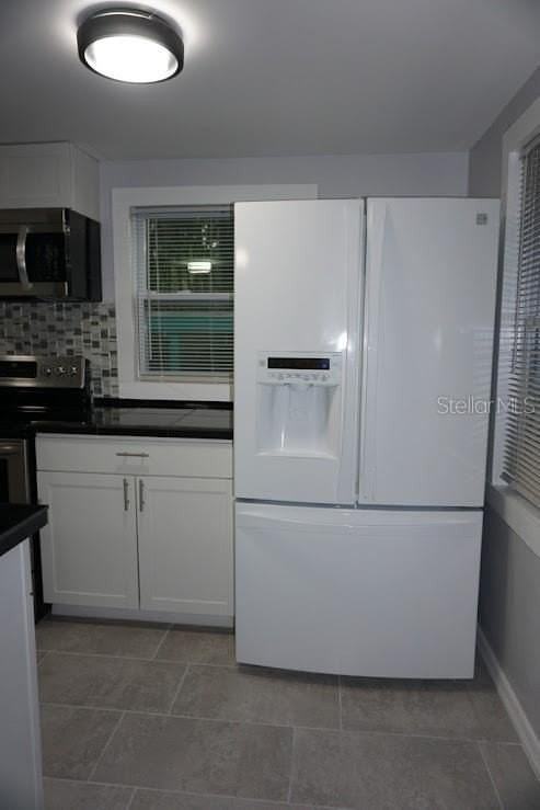 1250 46th St - Photo 6 of 35