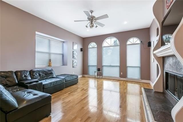 2712 Metairie Heights Ave - Photo 2 of 15