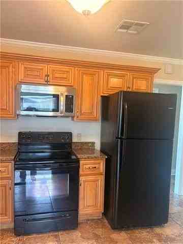 9021 Inez Dr - Photo 7 of 17