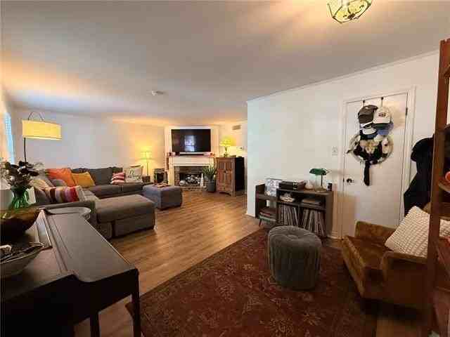 7478 Hurst St - Photo 5 of 25