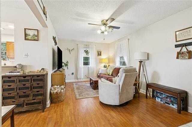 6958 Orleans Ave #B - Photo 2 of 8