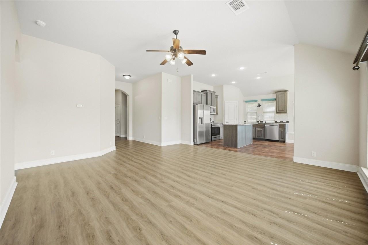 3011 Winecup Ct - Photo 6 of 21