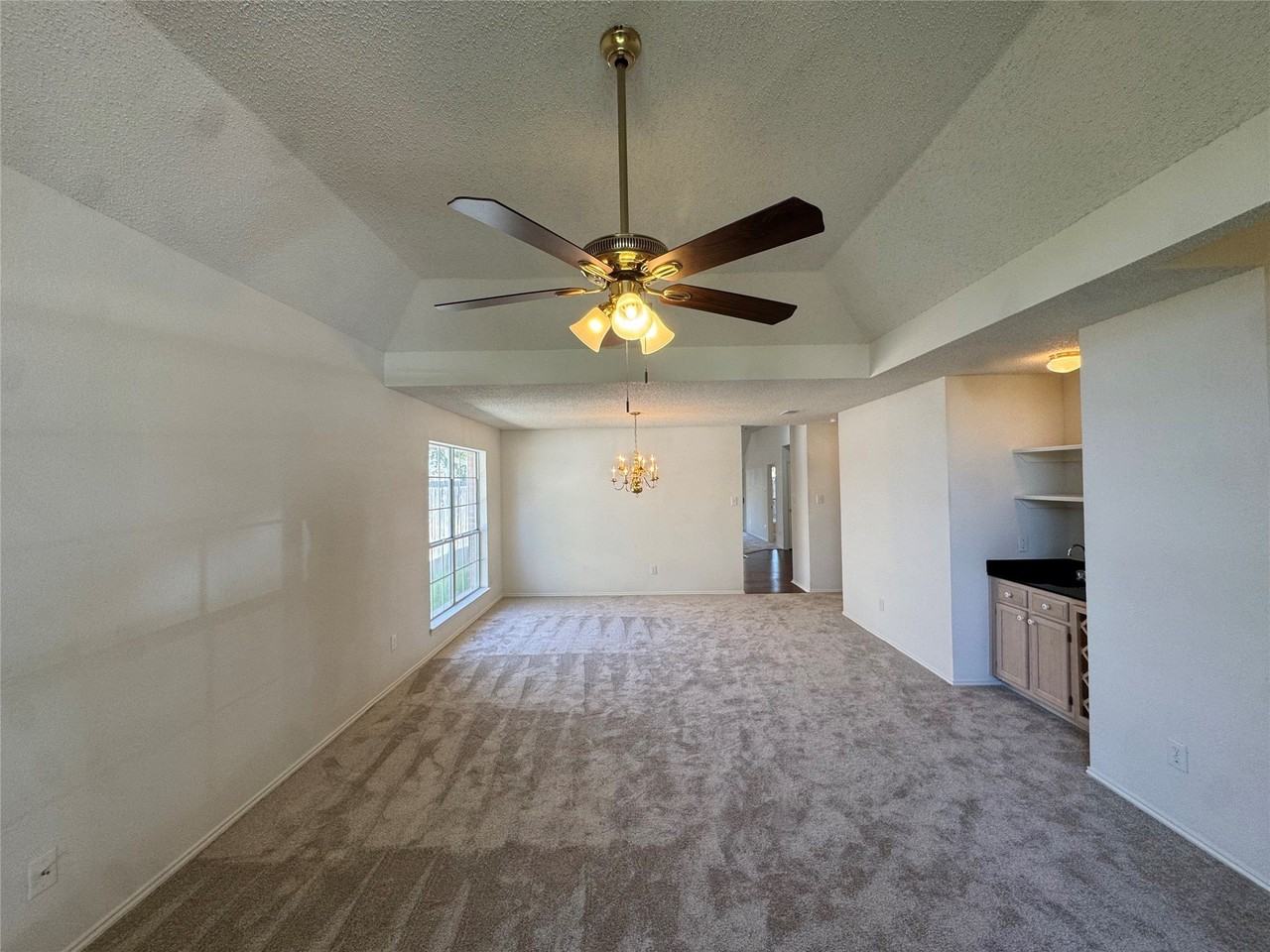 6916 Indiana Ave - Photo 5 of 27