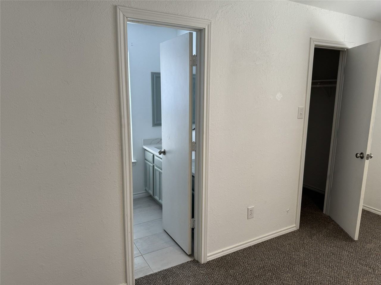 2007 Cologne Dr - Photo 5 of 17