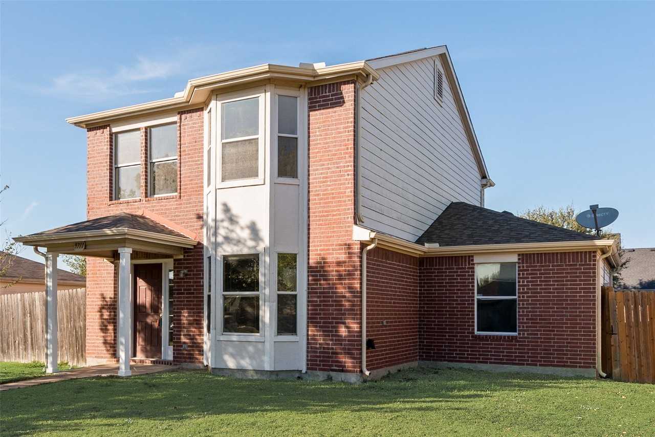 9711 Brierwyck Dr - Photo 2 of 24