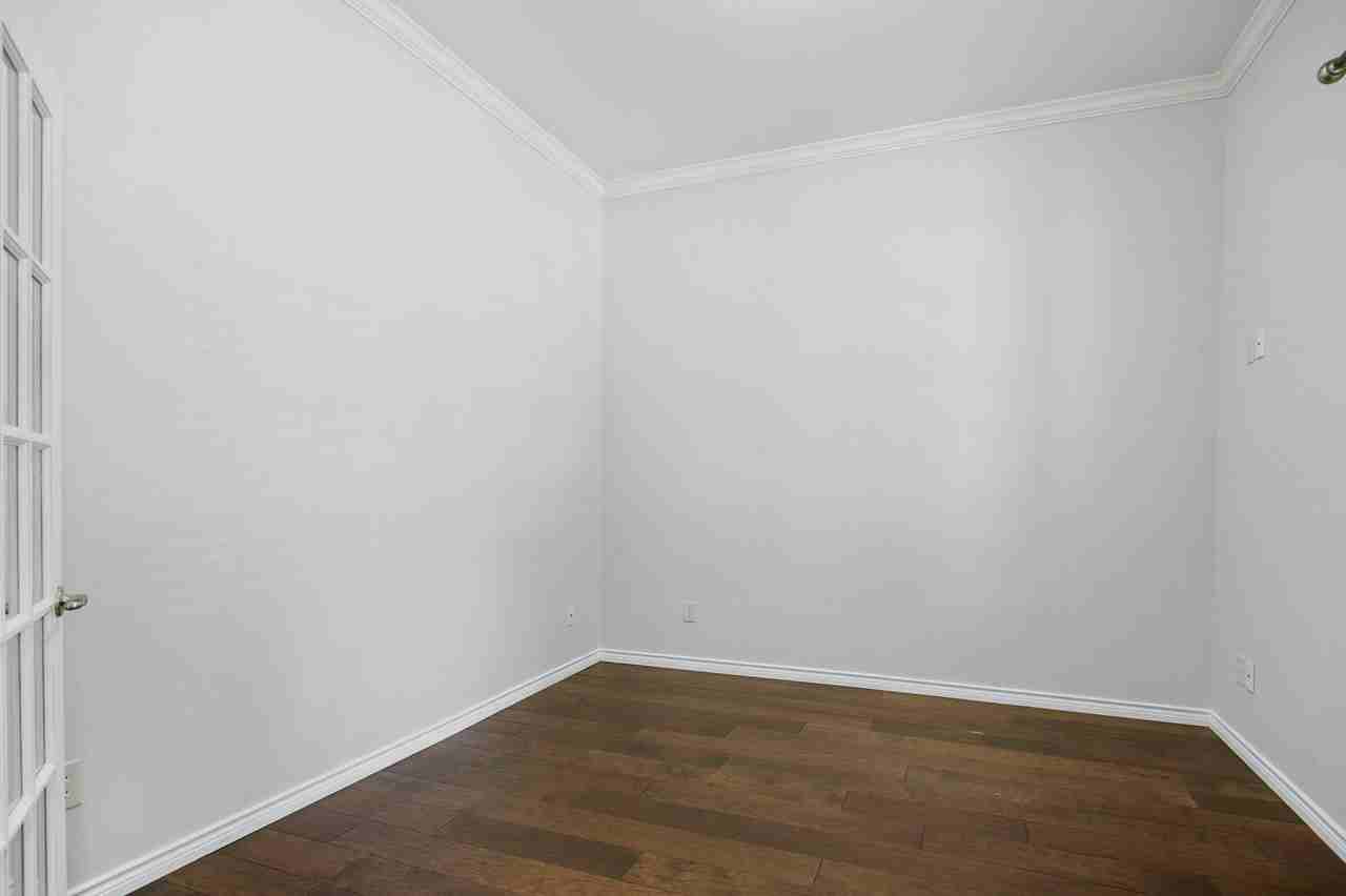 913 Lampassas Trl - Photo 5 of 40