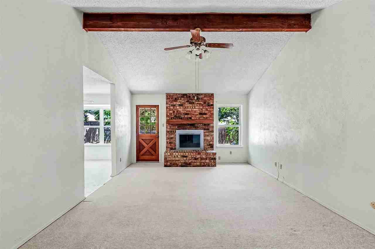 3816 Del Rio Dr - Photo 4 of 23