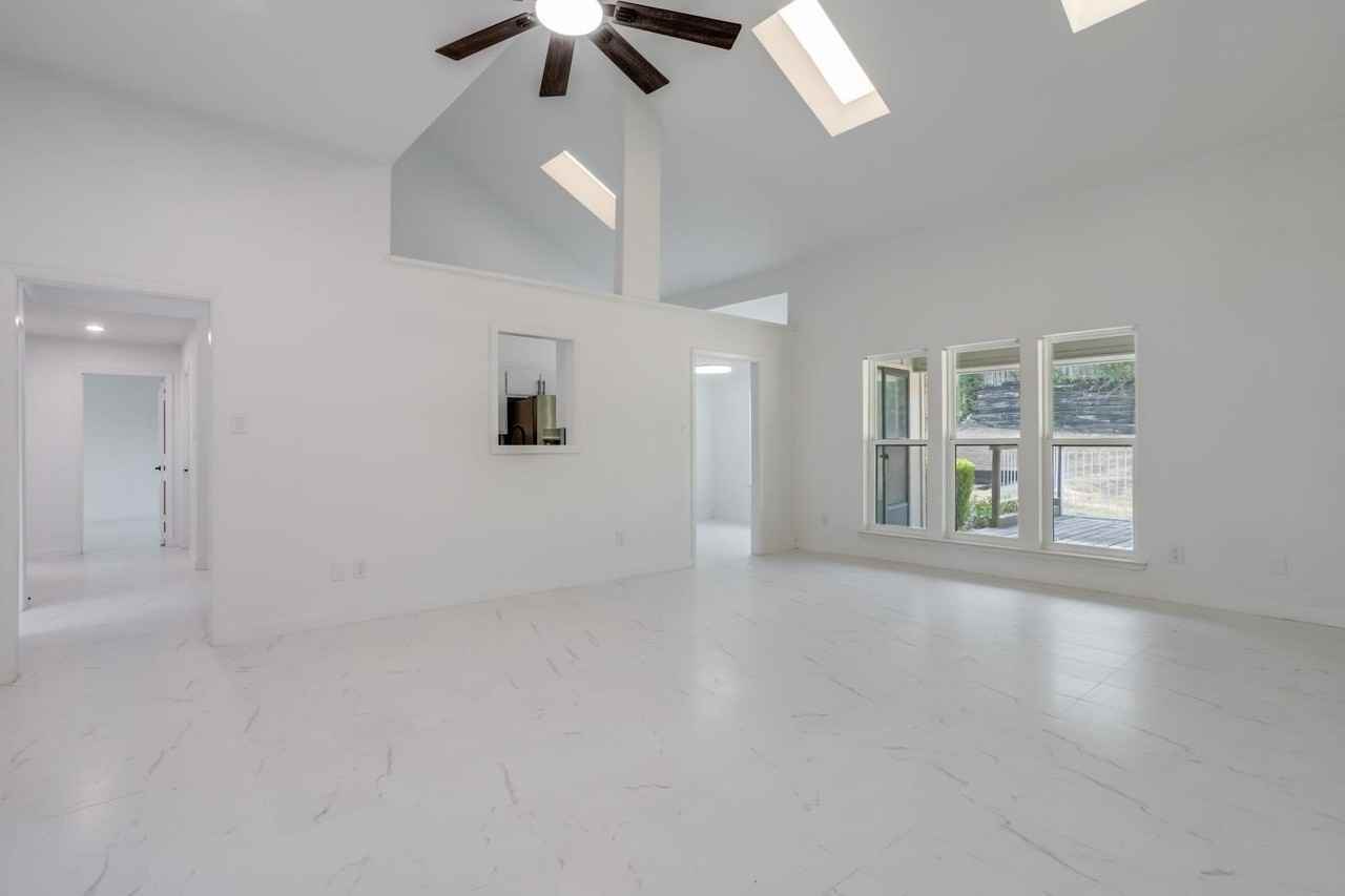7717 Woodside Hl - Photo 6 of 38