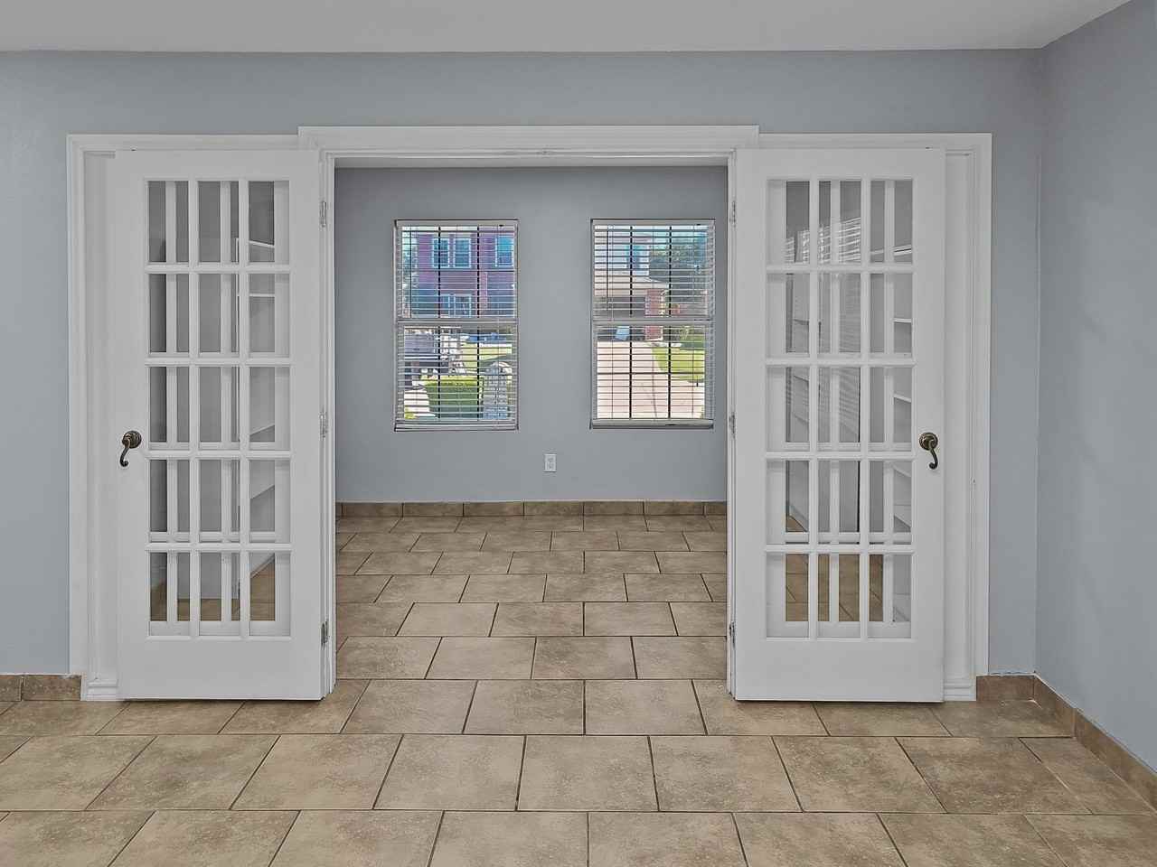 4602 Green Meadow Dr - Photo 2 of 30