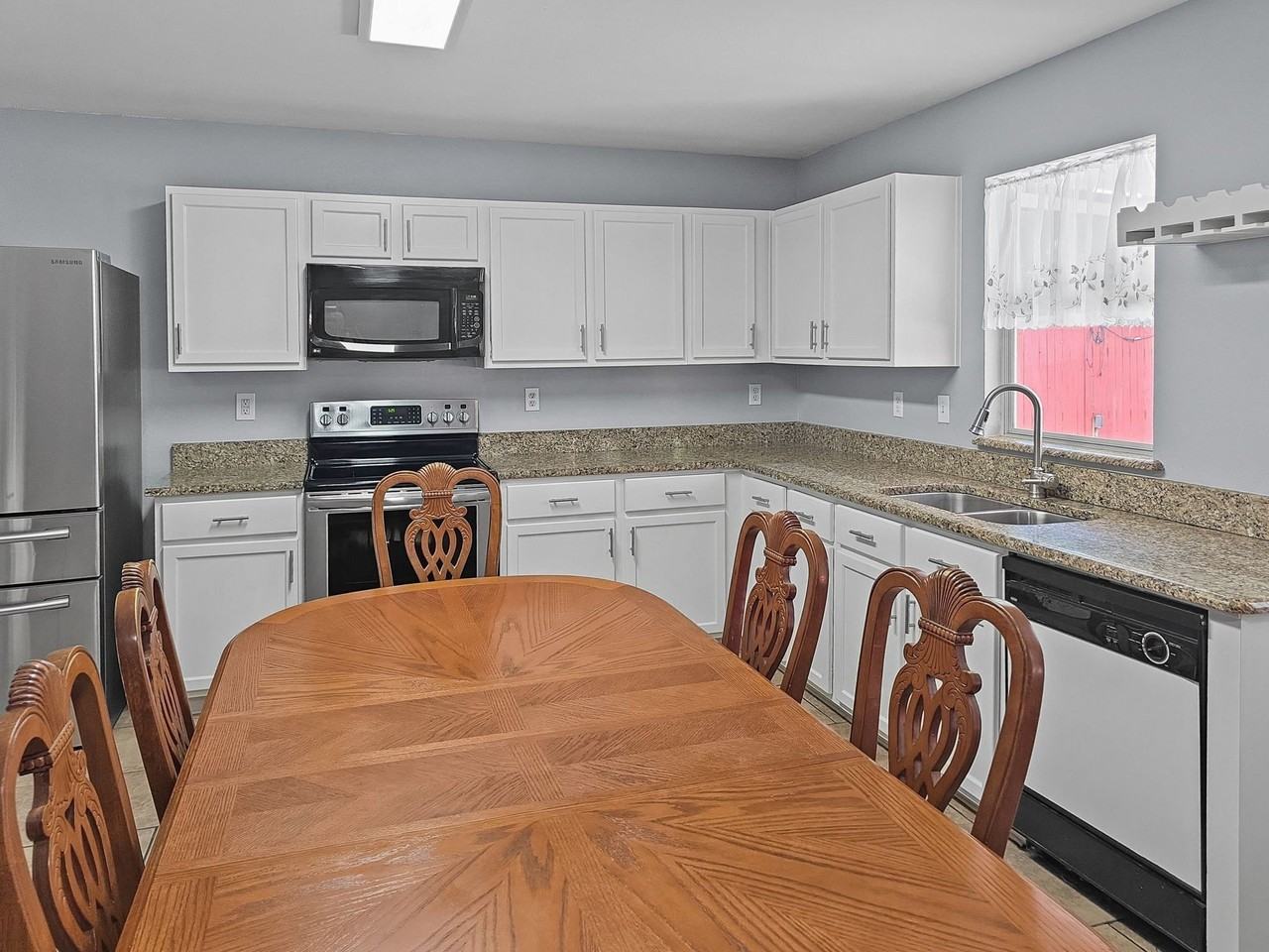 4602 Green Meadow Dr - Photo 4 of 30