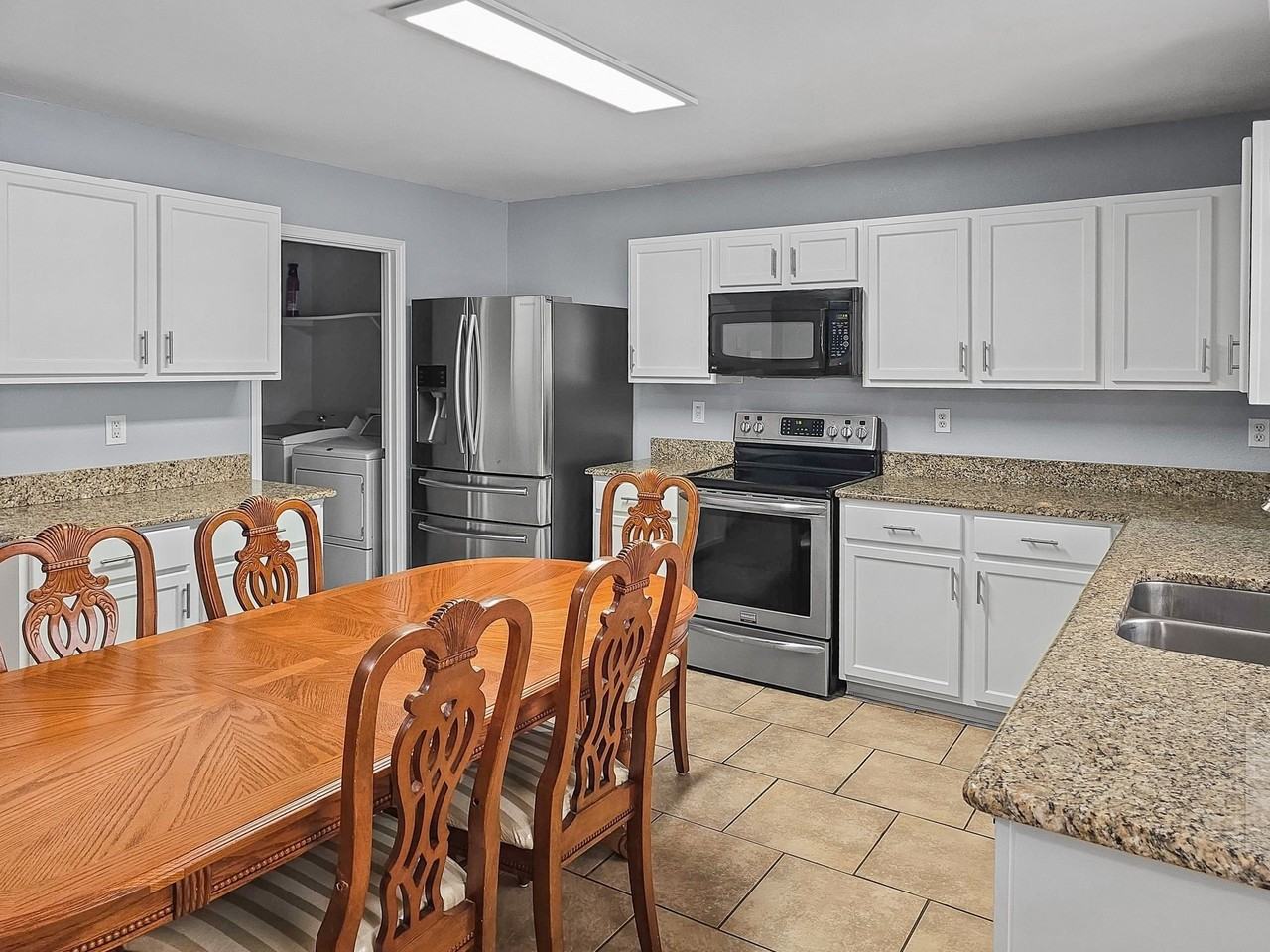 4602 Green Meadow Dr - Photo 5 of 30