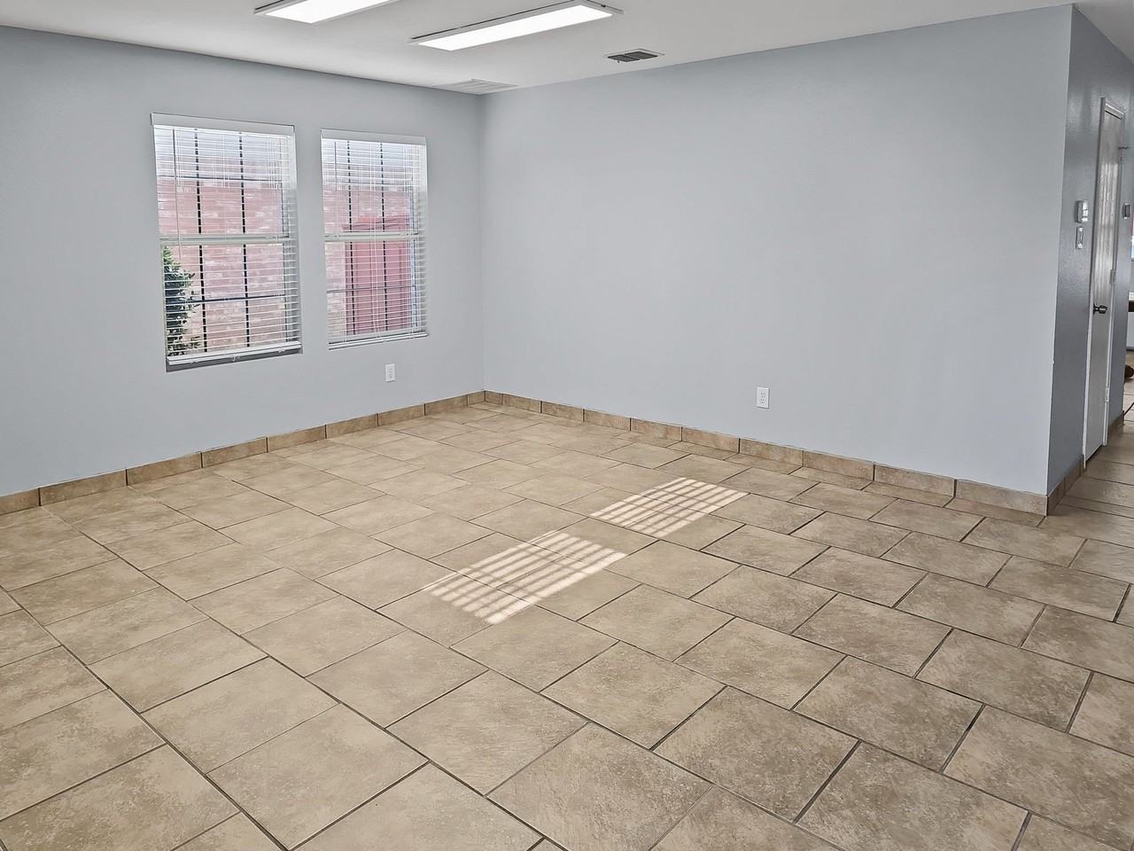 4602 Green Meadow Dr - Photo 7 of 30