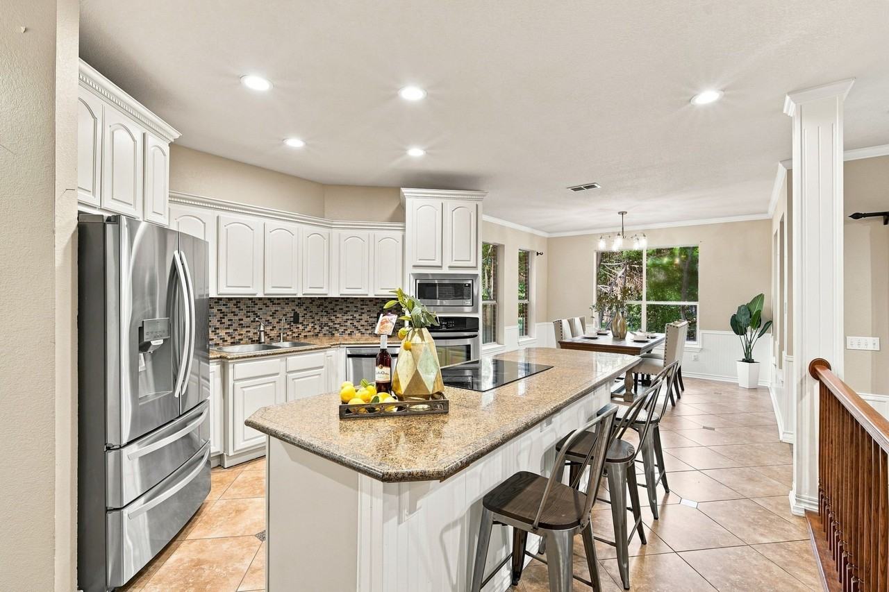 7030 Pecan Creek Cir - Photo 6 of 33