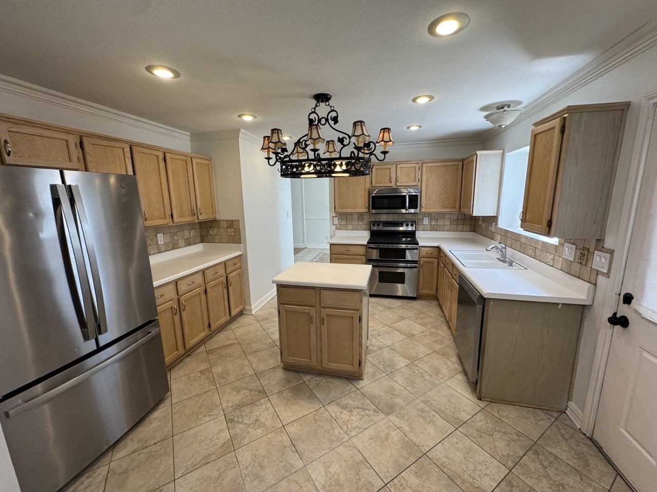 5232 Goodman Dr - Photo 7 of 18