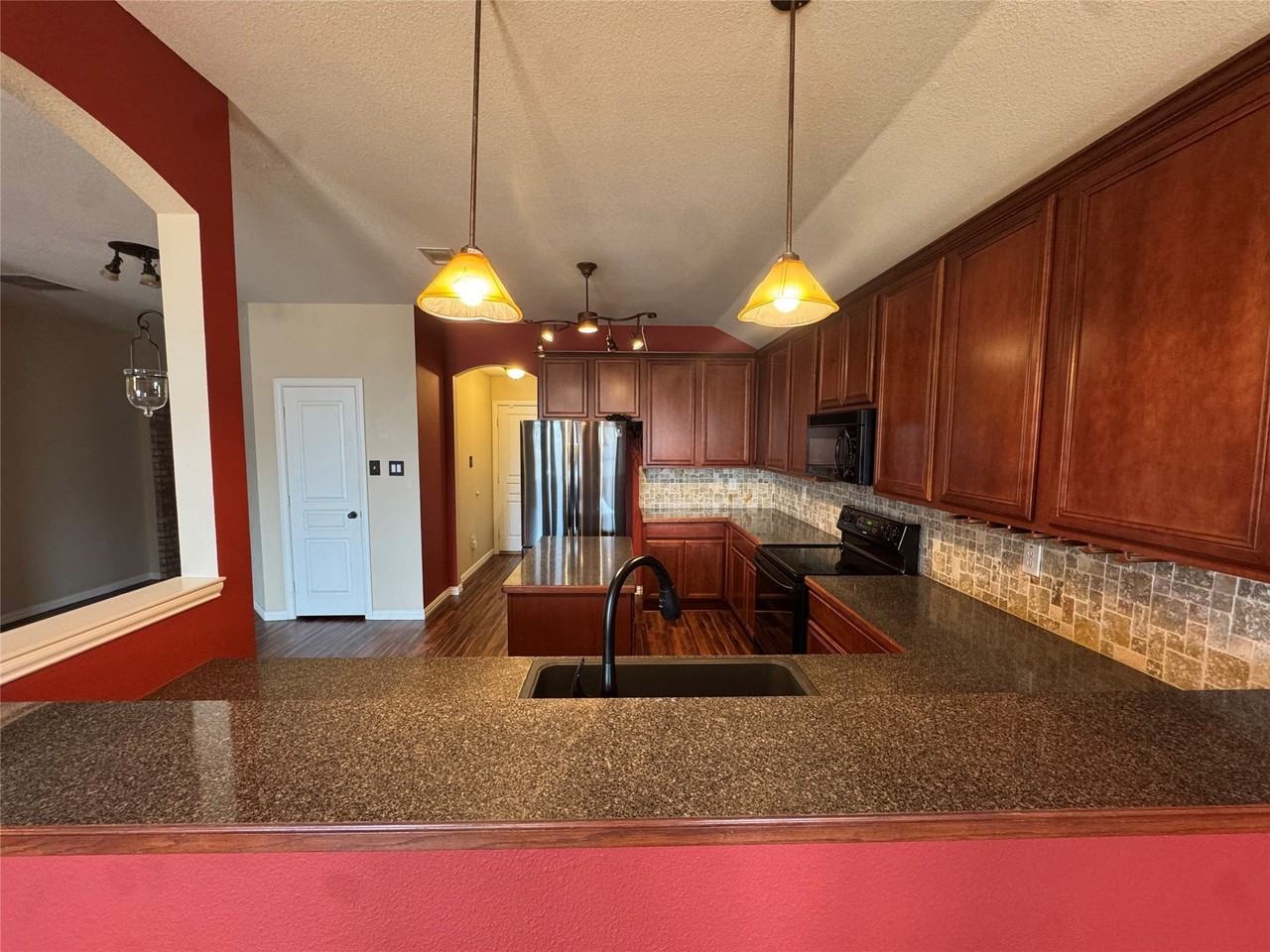 9909 Fressia Ln - Photo 4 of 16