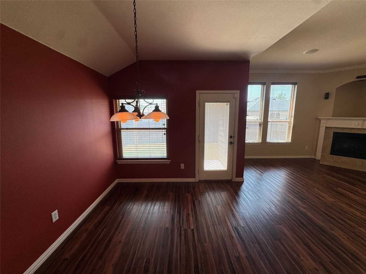 9909 Fressia Ln - Photo 7 of 16