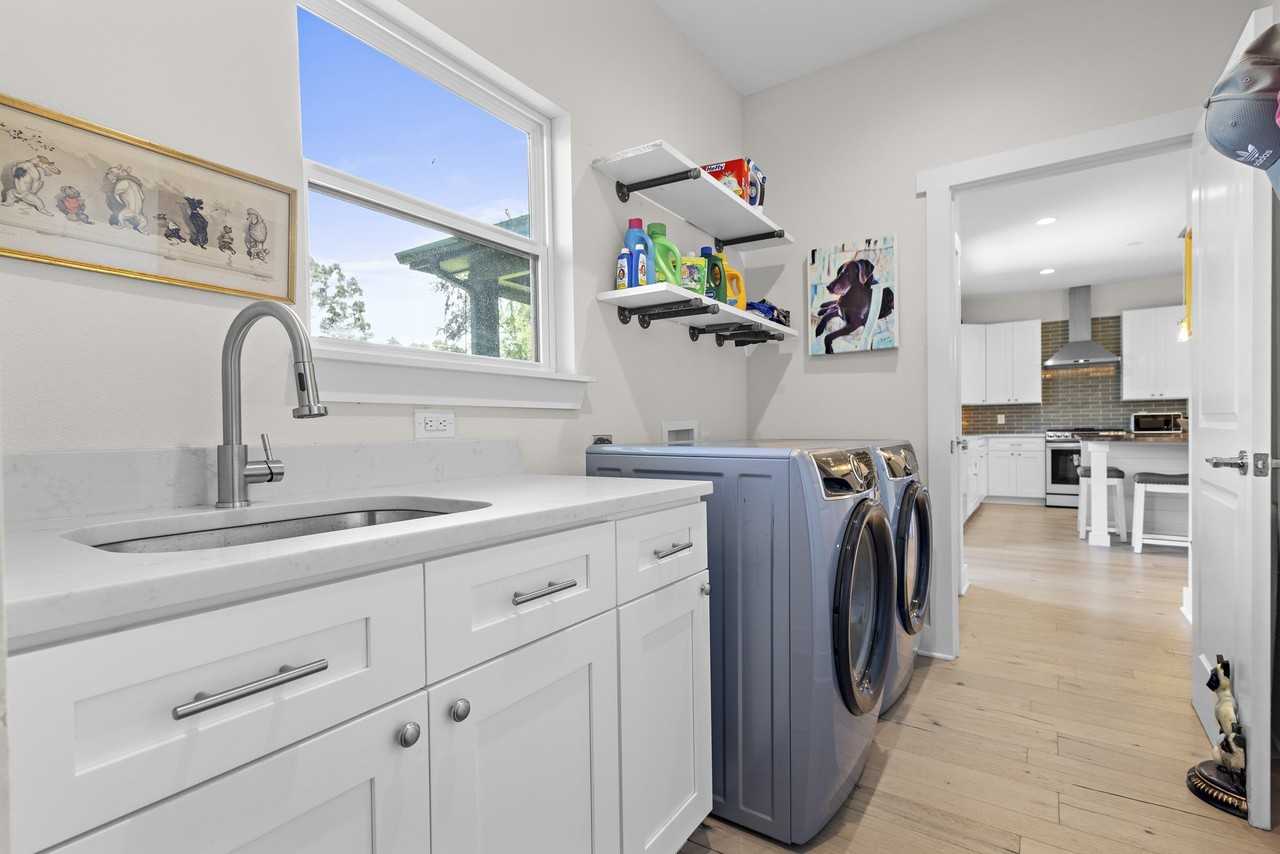 114 Garrett Ln - Photo 4 of 12
