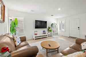 featured image of 3032 Ashbrook Ln