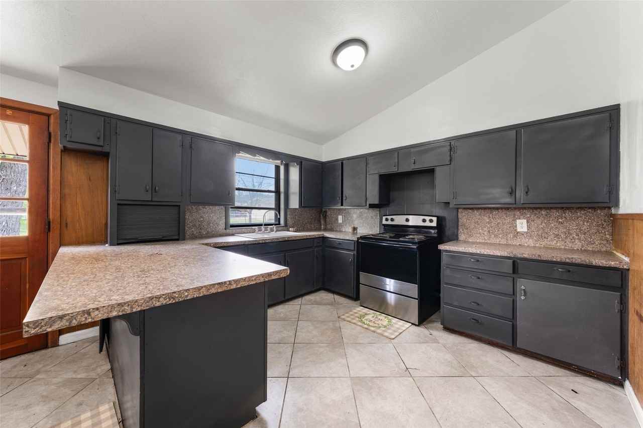308 Catalina Dr - Photo 6 of 15