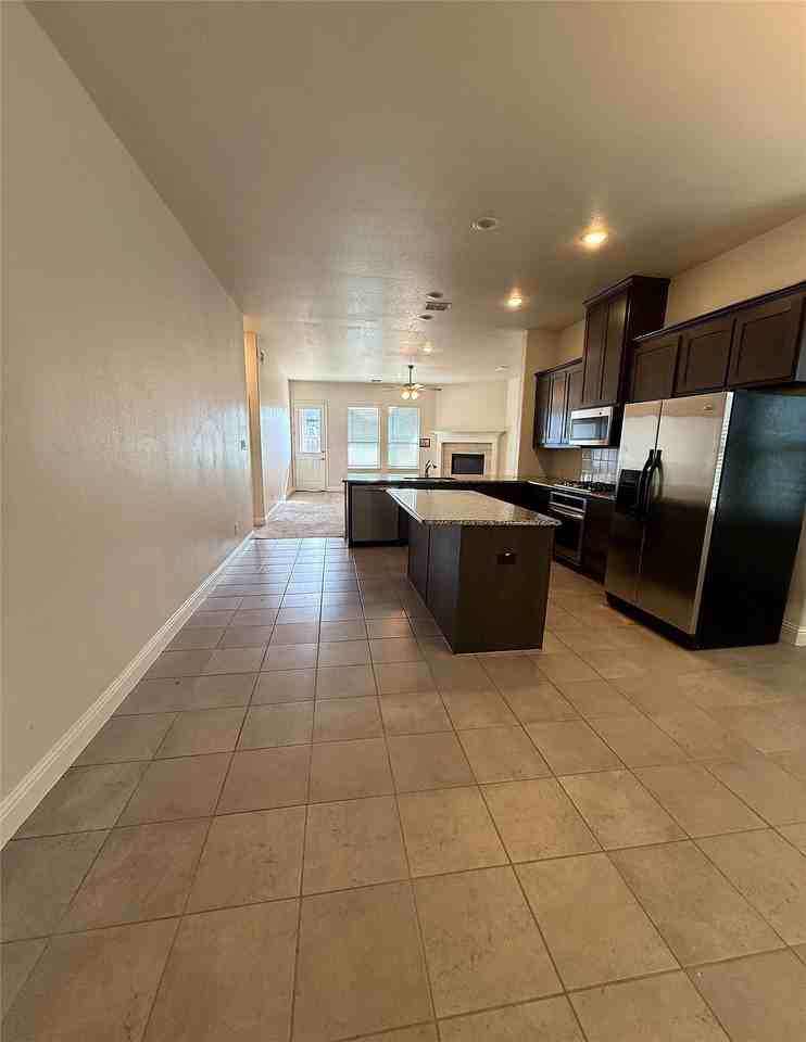 7304 Snyder Ln - Photo 6 of 25