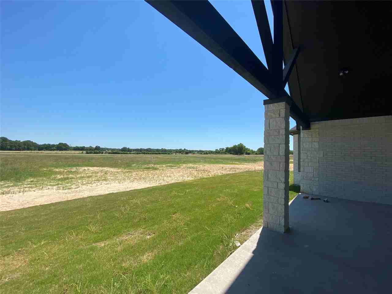 592 Lydia Ln - Photo 3 of 35