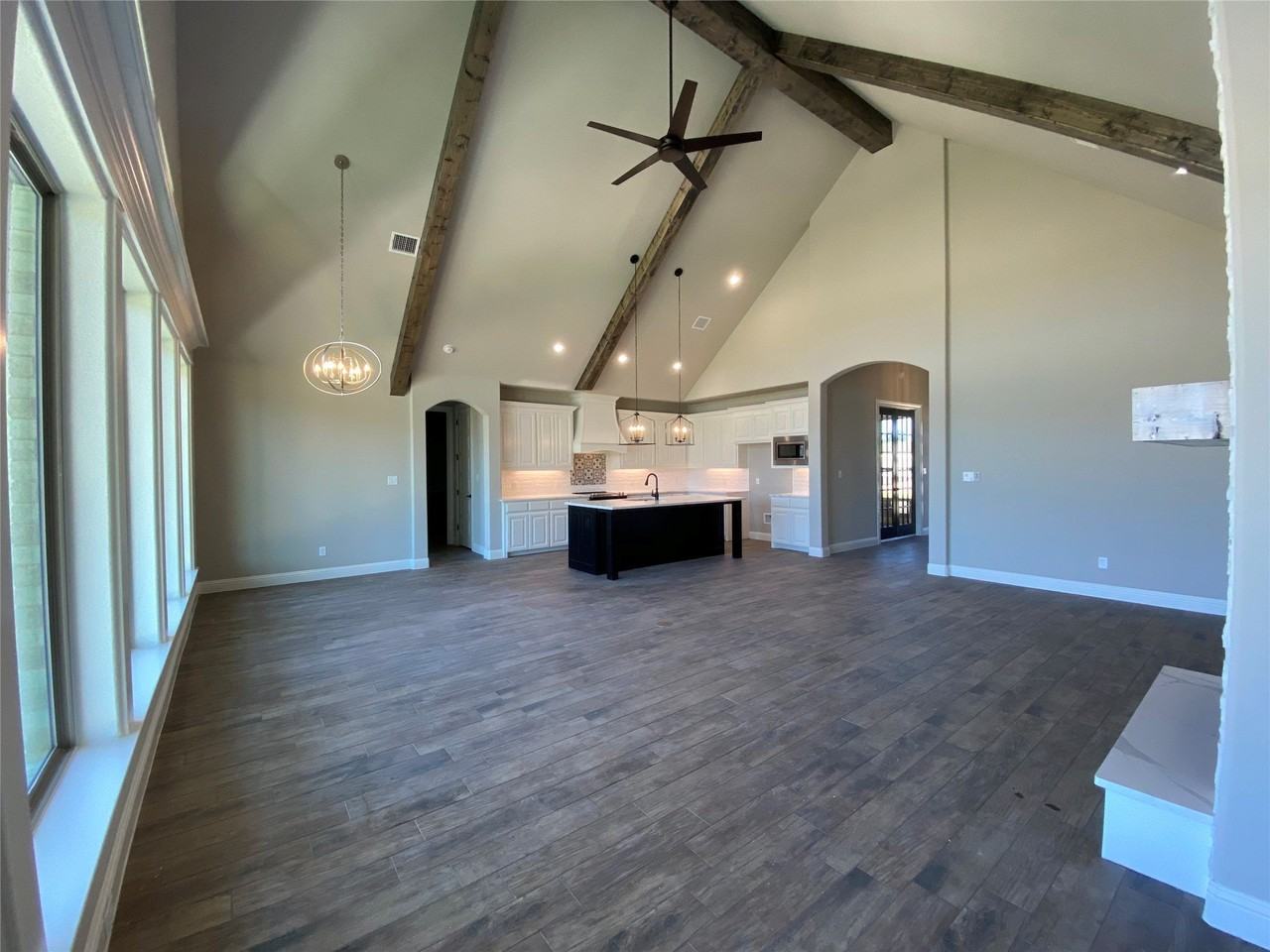 592 Lydia Ln - Photo 6 of 35