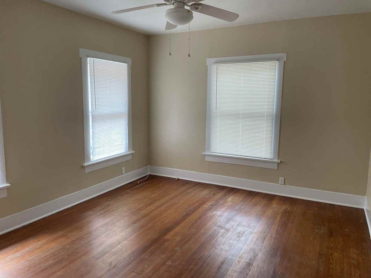 2257 College Ave - Photo 7 of 26