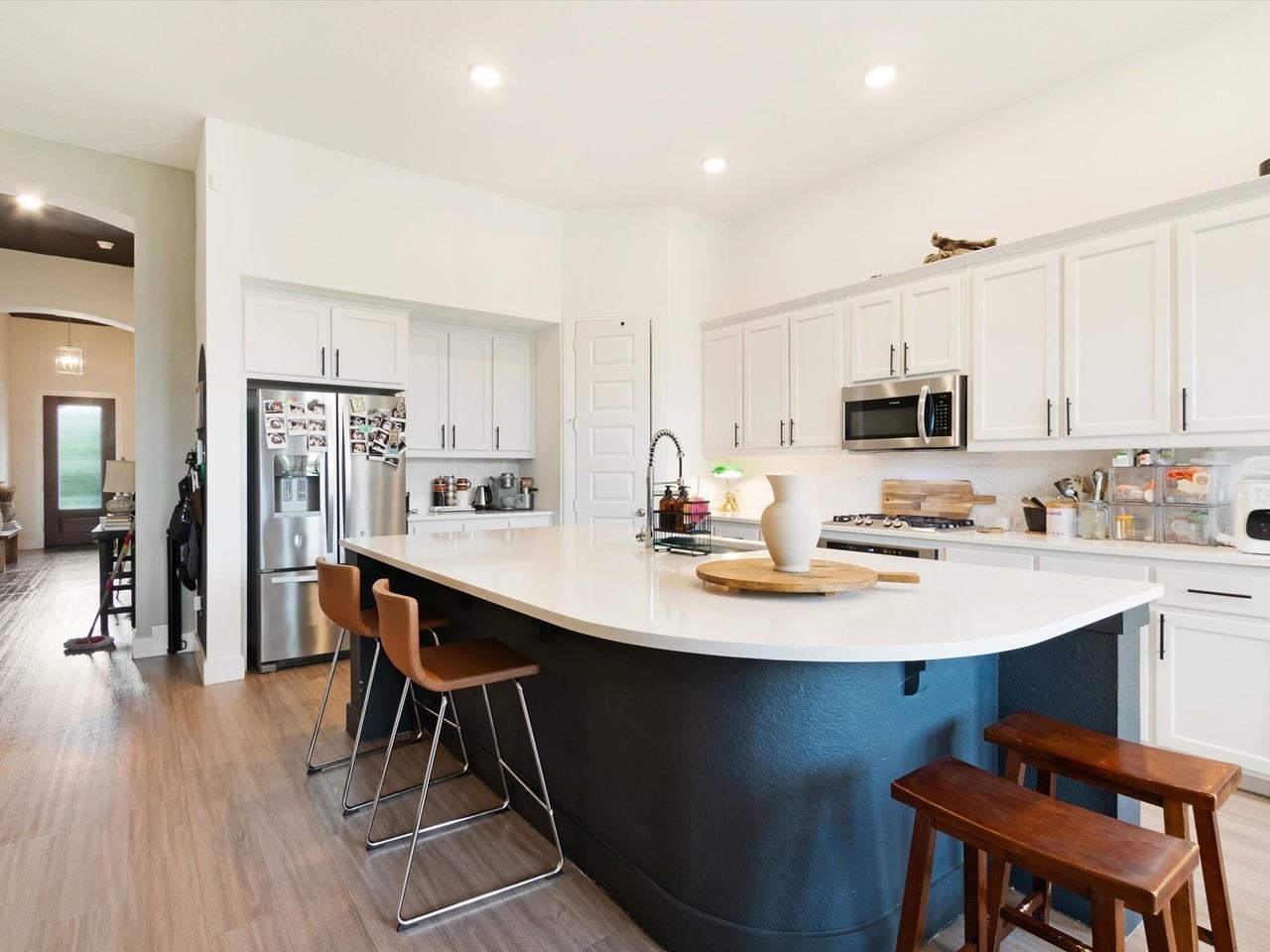 1535 Calcot Ln - Photo 6 of 26
