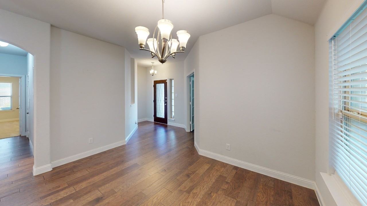 2805 Bird Creek Ct - Photo 6 of 27