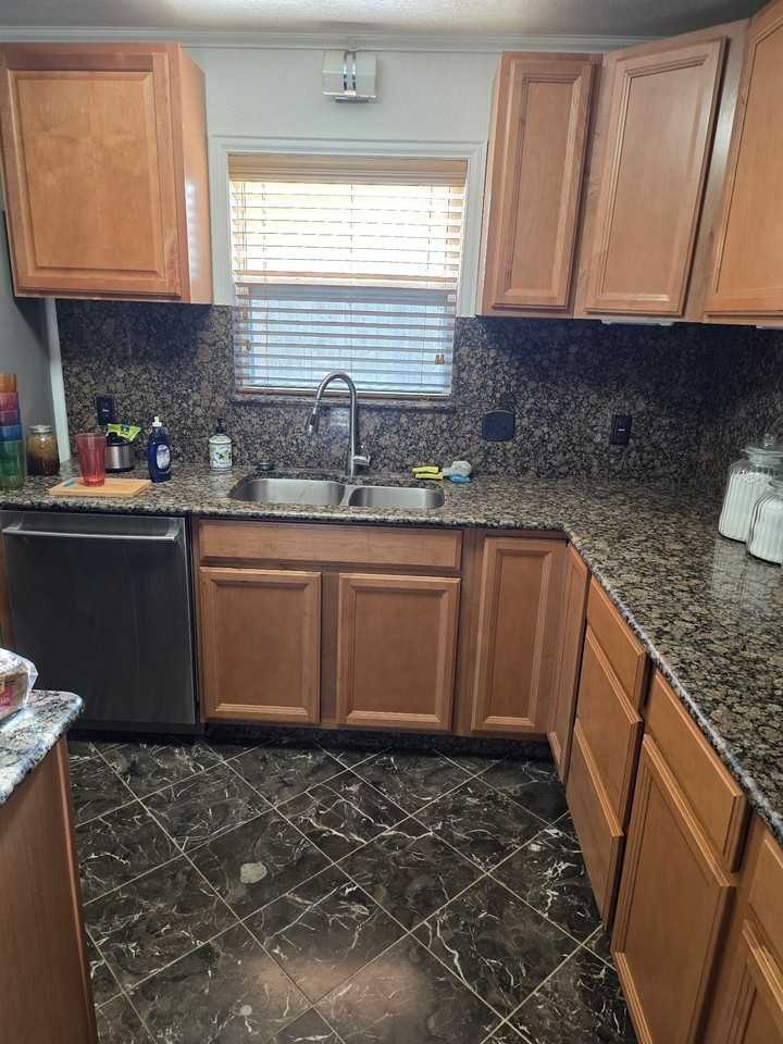 1608 University Dr - Photo 6 of 30