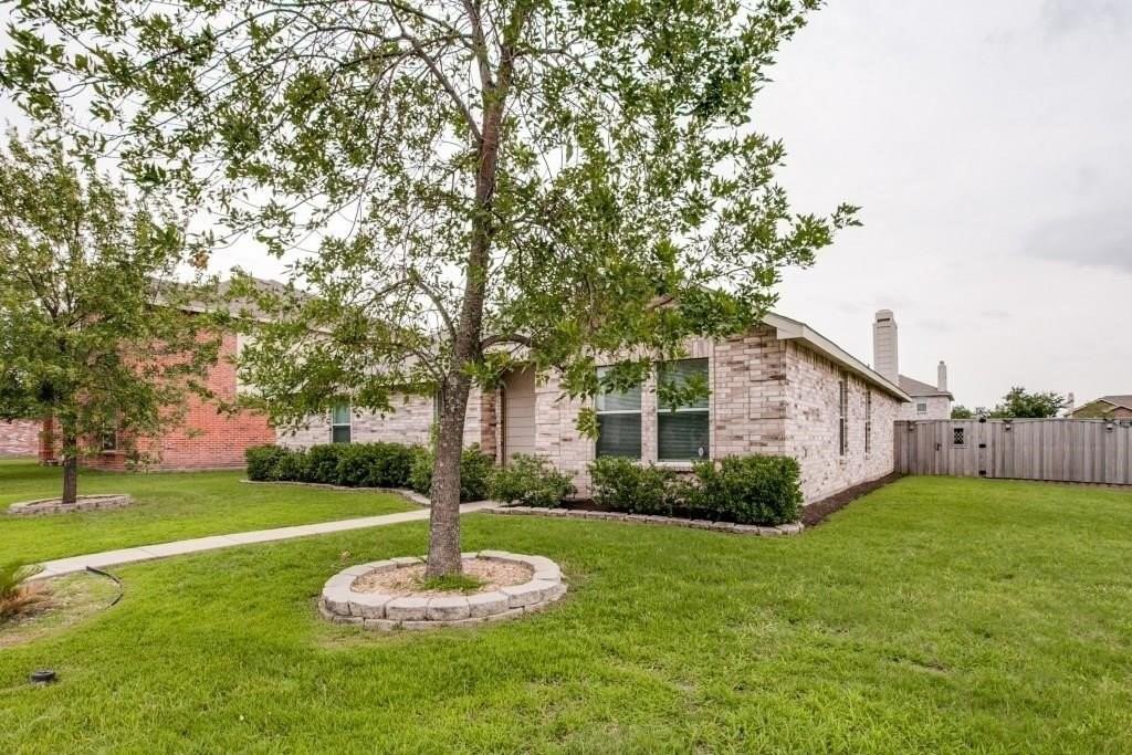 2800 Bissell Way - Photo 2 of 25