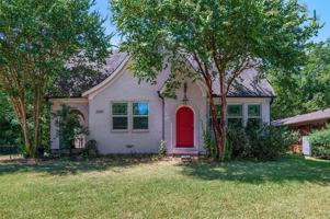 featured image of 2220 Burning Tree Ln