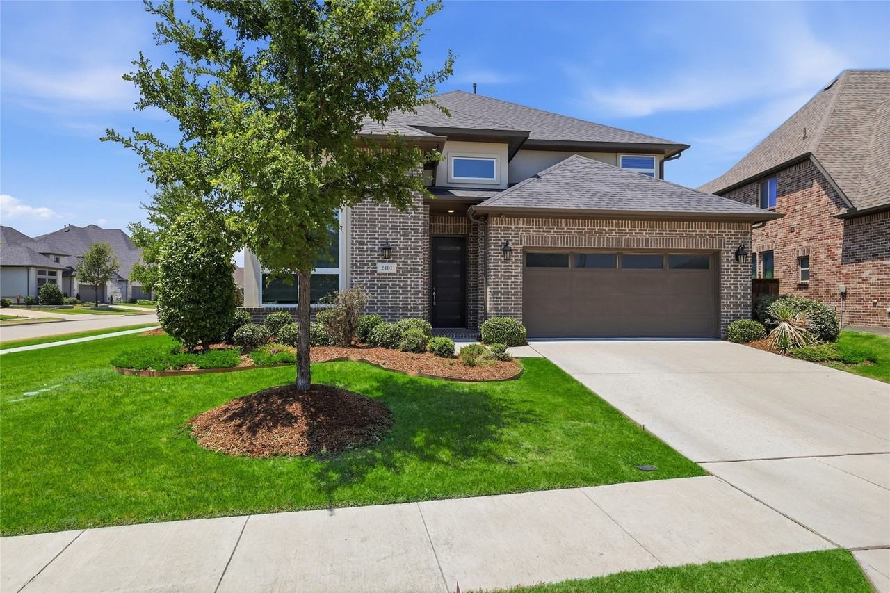 2101 Hebert Ct