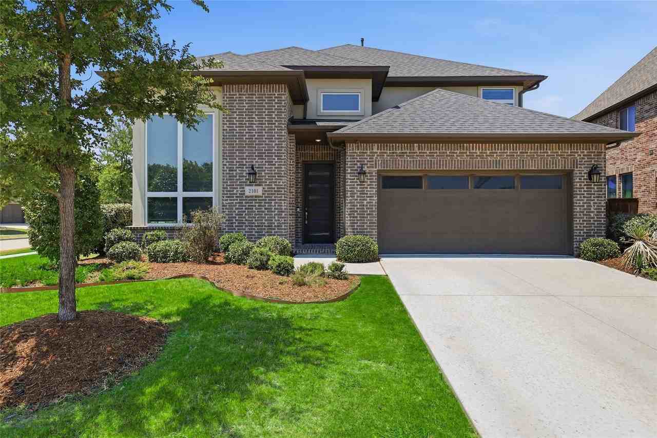 2101 Hebert Ct - Photo 2 of 34