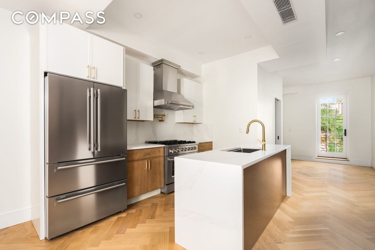 77A Somers St #2 - Photo 2 of 11