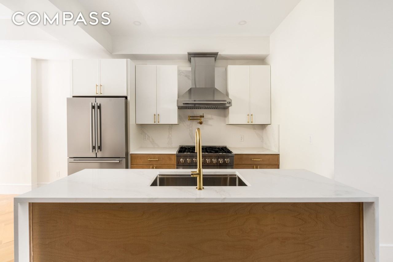 77A Somers St #2 - Photo 3 of 11