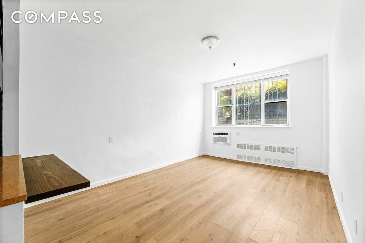 235 W 70th St #E - Photo 3 of 6