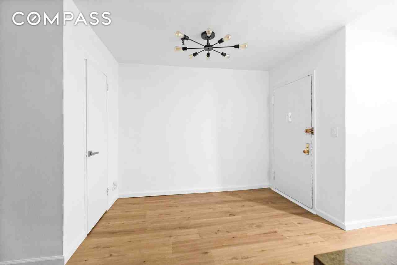235 W 70th St #E - Photo 4 of 6