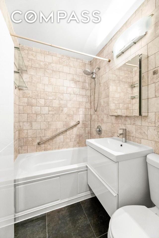 235 W 70th St #E - Photo 5 of 6