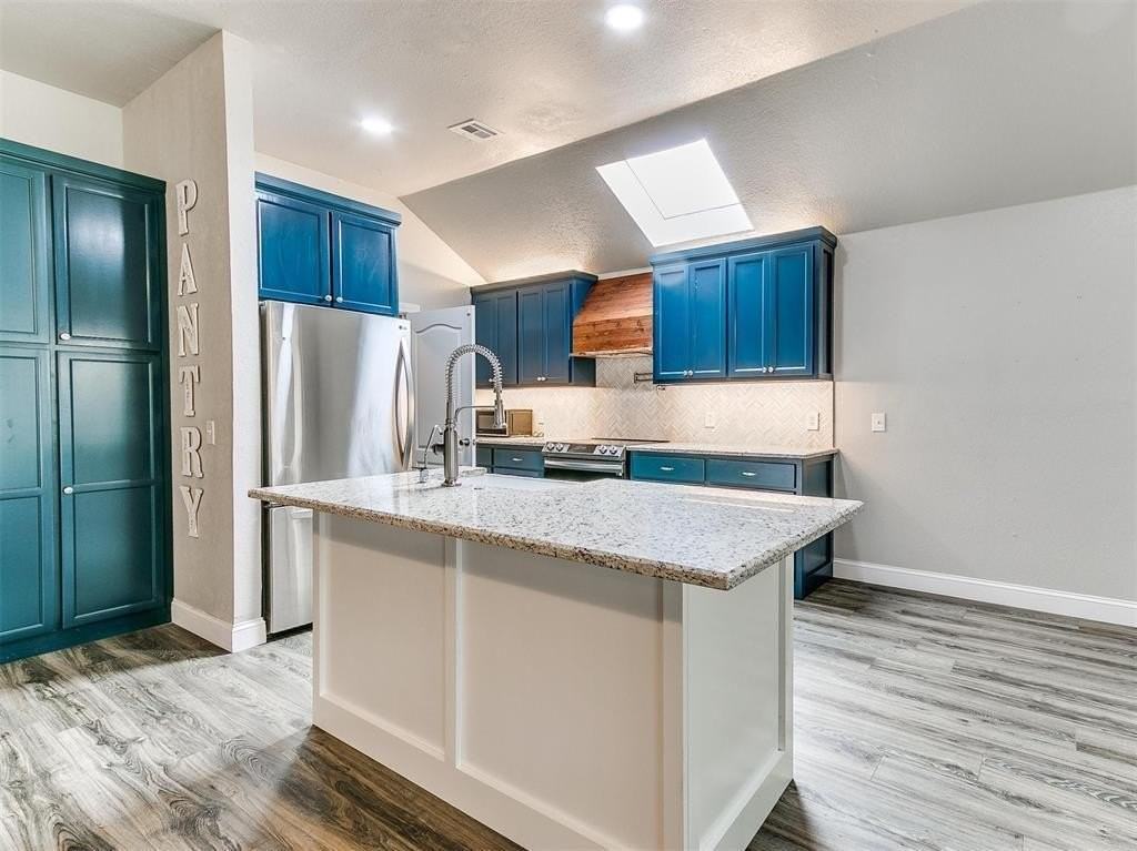 713 Night Hawk Dr - Photo 5 of 23