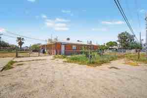 featured image of 4650 E 17th St #1-2