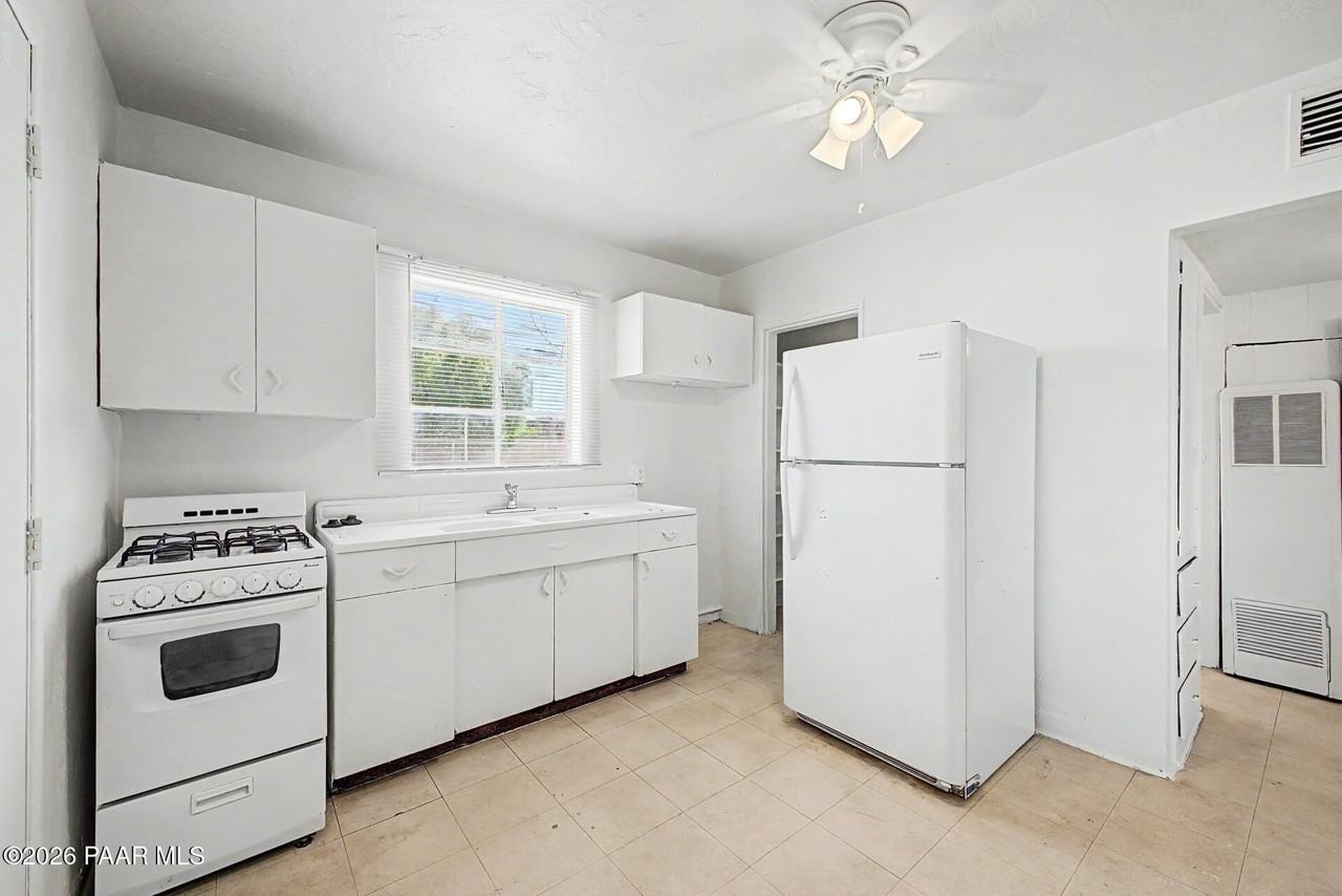 4650 E 17th St #1-2 - Photo 4 of 10
