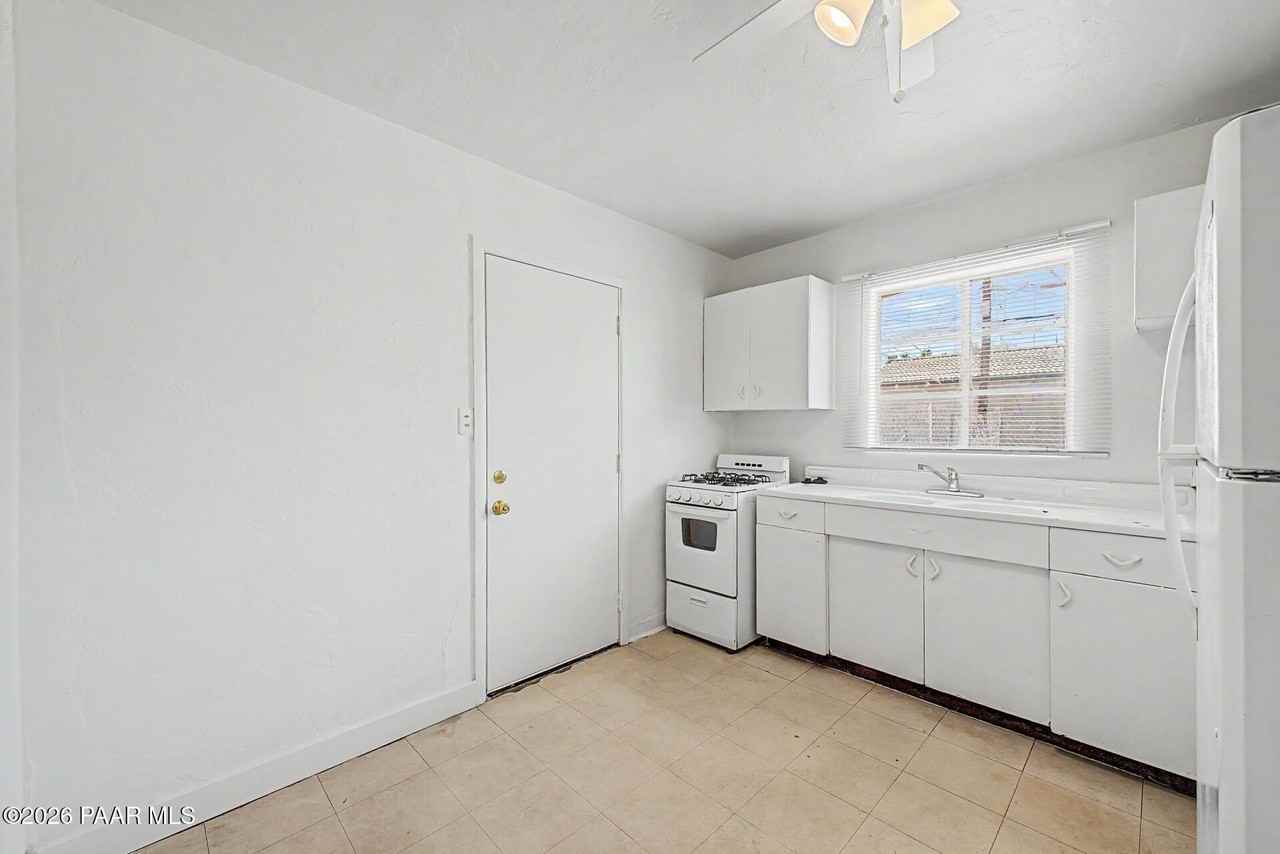 4650 E 17th St #1-2 - Photo 5 of 10