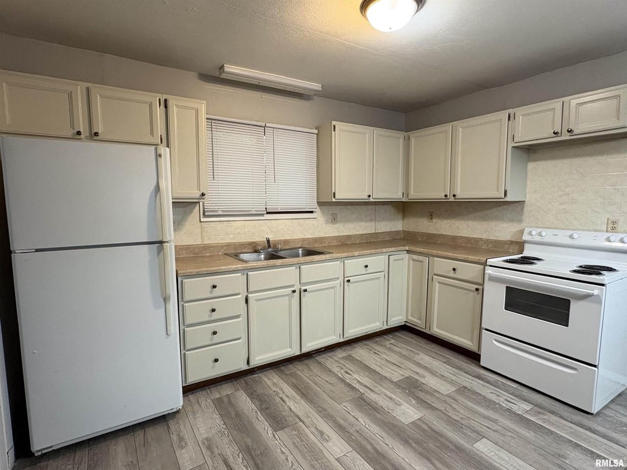 4110 W Smithville Rd #A - Photo 5 of 15