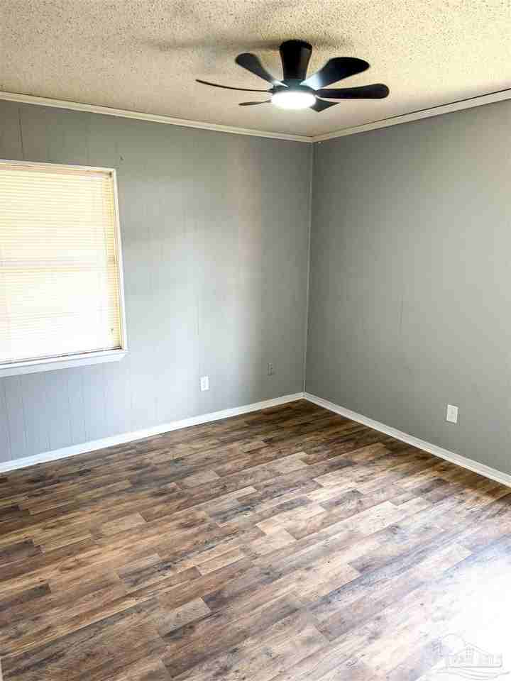6255 Memphis Ave - Photo 6 of 11