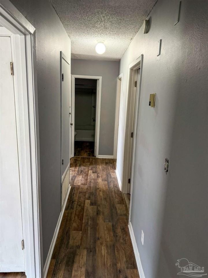 6255 Memphis Ave - Photo 7 of 11