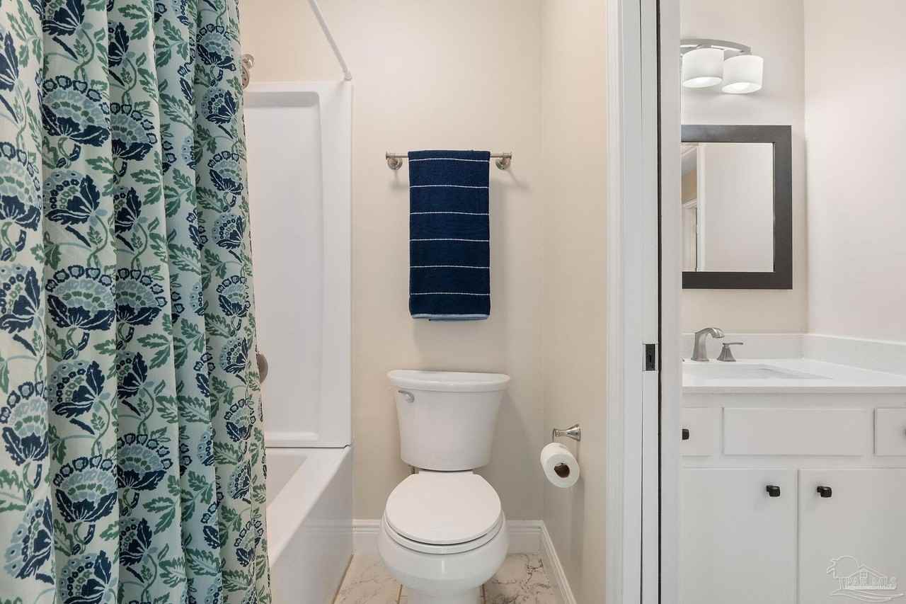 8101 Tippin Ave #F - Photo 7 of 35