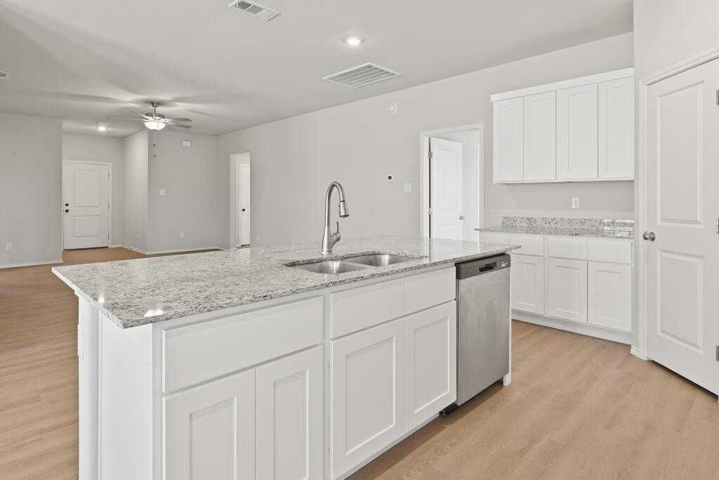 8340 E County Road 111 - Photo 5 of 15
